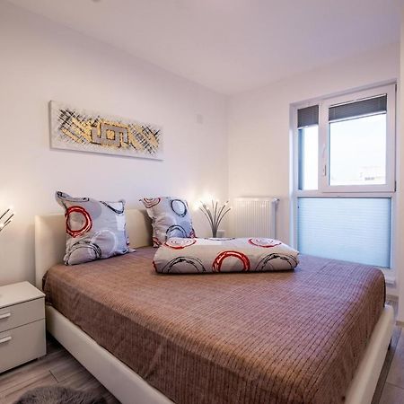 Luxury Westpark 2 Presidentialsuite With Lake View W4 Bukarest Exterior foto